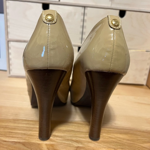 Michael Kors Peep Toe size 8.5 - Picture 4 of 7